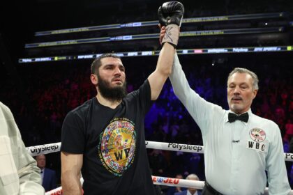 Artur Beterbiev Dominates Callum Smith To Retain Light Heavyweight Belt