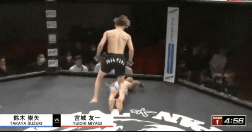 Video: 4 Seconds Flying Knee!