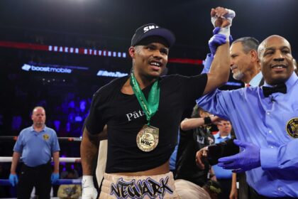 Shakur Stevenson Provokes Oscar De La Hoya Over Willian Zepeda