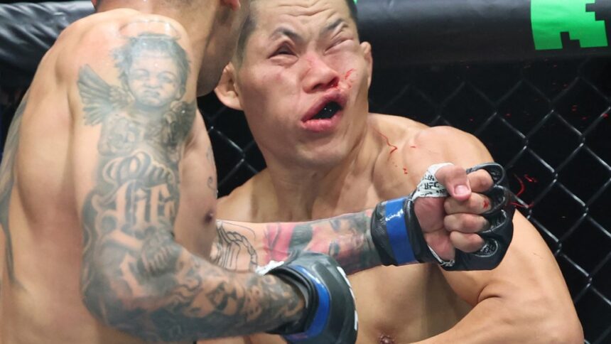 August's Knockout Of The Month: Li Jingliang's First Knockout Courtesy