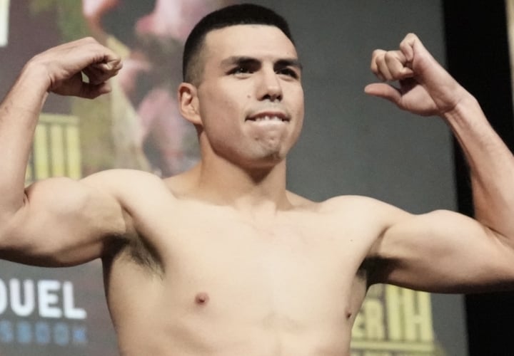 Vladimir Hernandez Overcomes Knockdown And Knocks Down Raul Garcia Twice